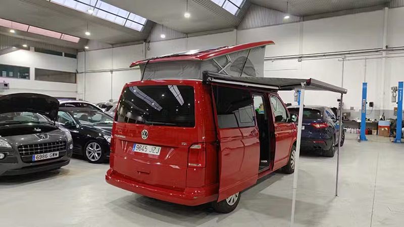 Volkswagen California • 2017 • 132,129 km 7
