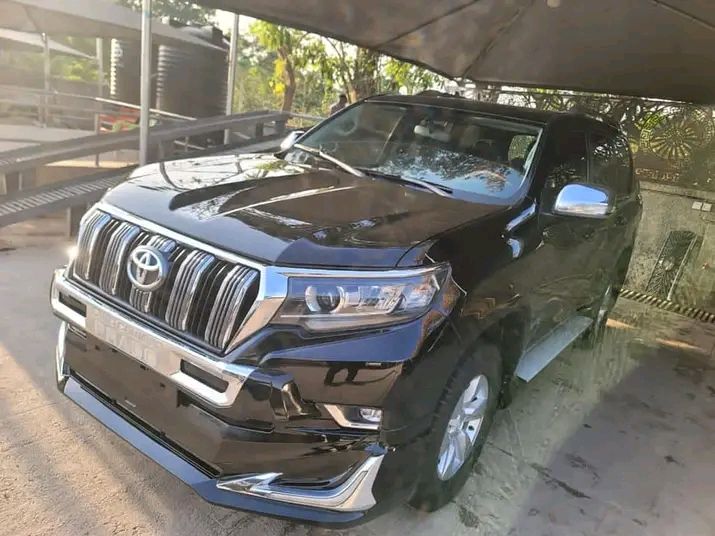 Toyota Land Cruiser • 2017 • 50,000 km 1