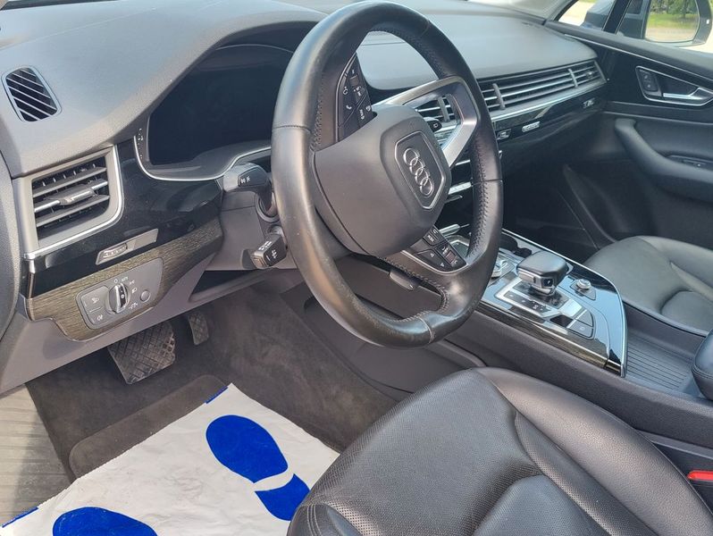 Audi Q7 • 2017 • 132,000 km 2