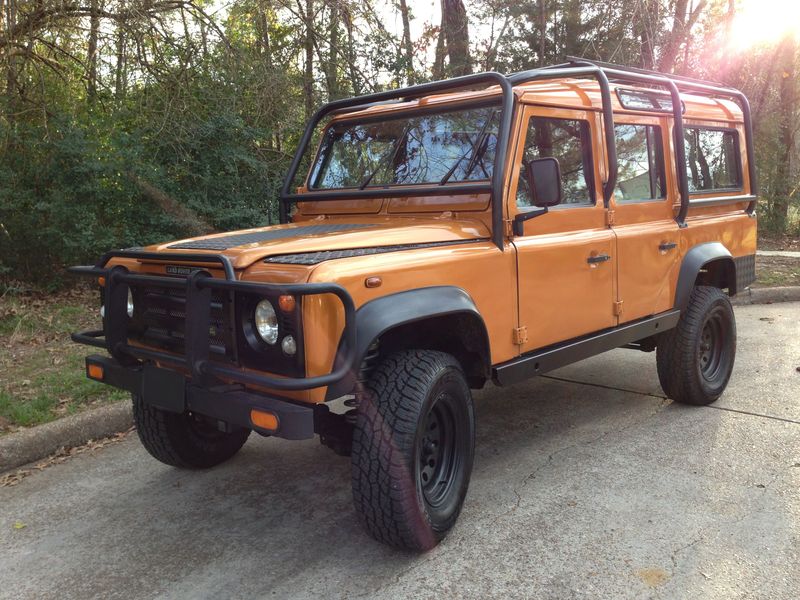 Land Rover Defender • 1985 • 71,090 km 3