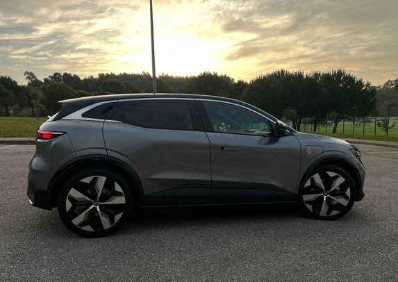 Renault Mégane • 2023 • 16,000 km 4