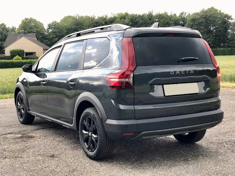 Dacia Lodgy • 2022 • 37,000 km 4