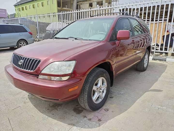 Lexus RX • 1999 • 145 km 4