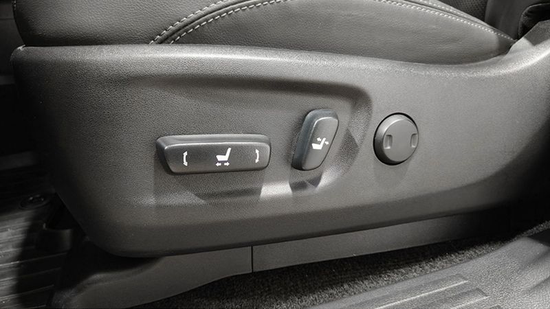 Toyota Land Cruiser • 2022 • 21,400 km 31