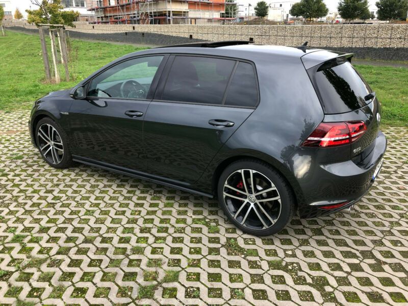 Volkswagen Golf • 2015 • 169,000 km 11