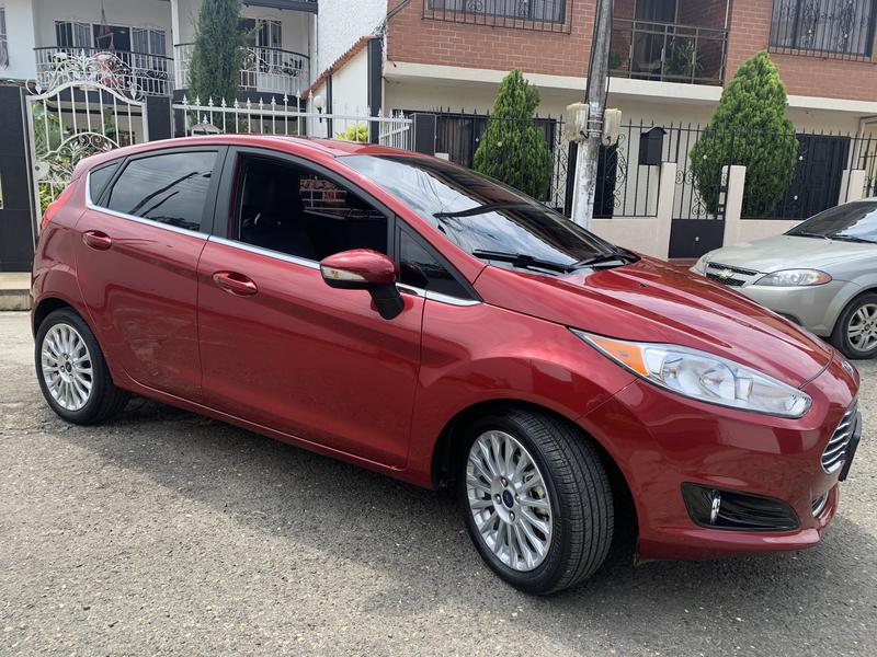 Ford Fiesta • 2016 • 36,000 km 4