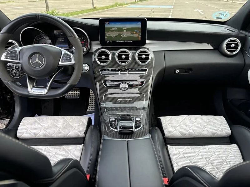 Mercedes-Benz C-Class • 2015 • 129,000 km 3