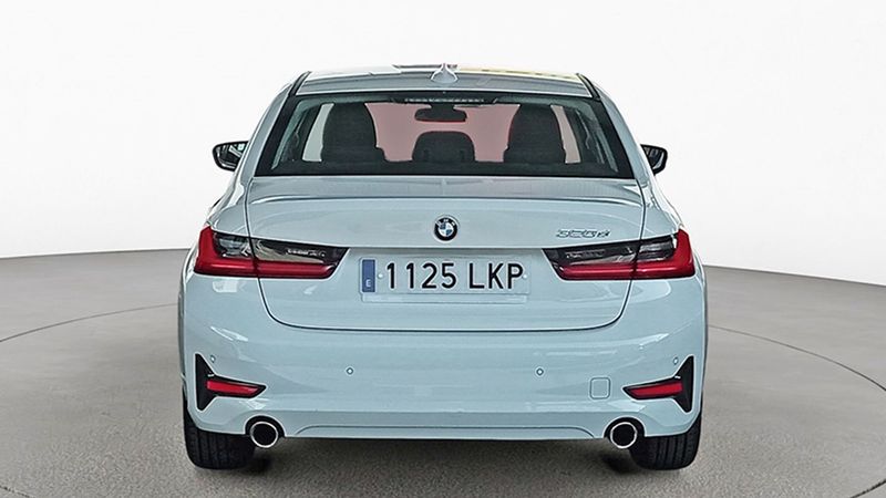 BMW 3 Series • 2020 • 84,516 km 12