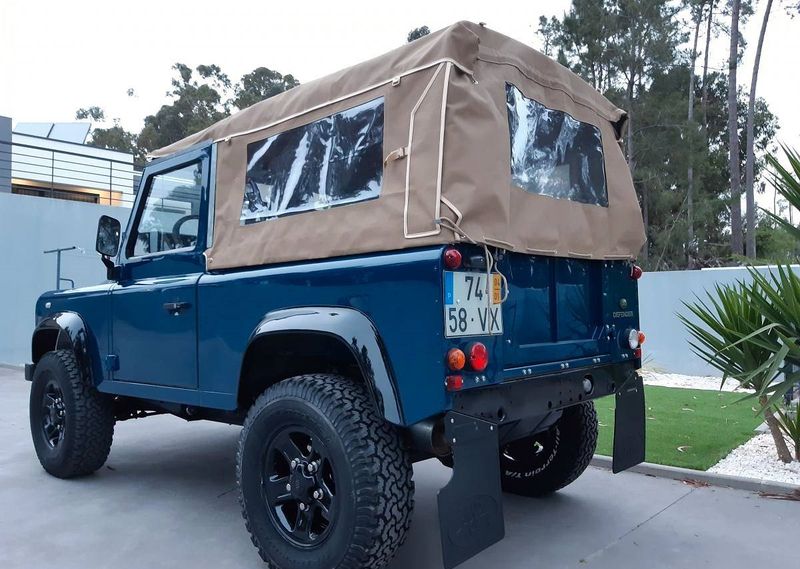 Land Rover Defender • 2004 • 150,000 km 4