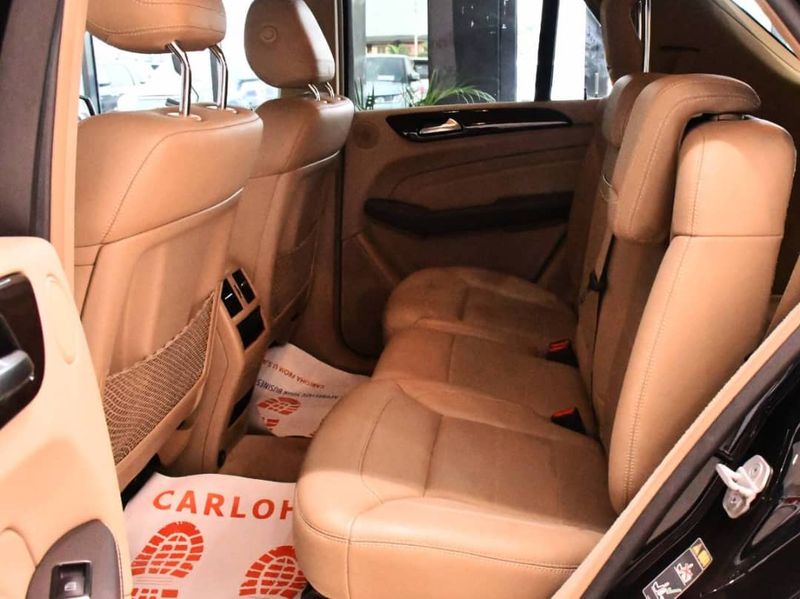 Mercedes-Benz ML350 • 2015 • 125,788 km 7