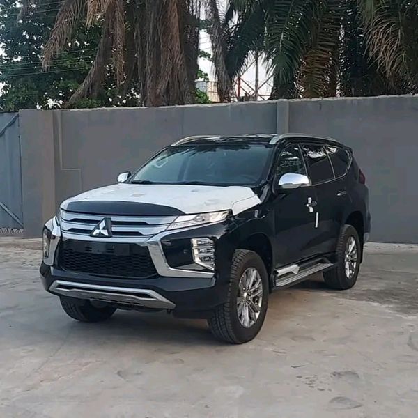 Mitsubishi Pajero Sport • 2020 • 0 km 3