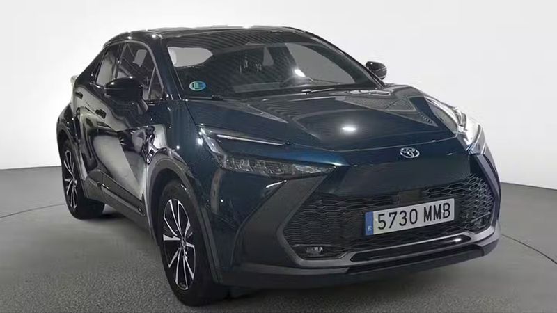 Toyota C-HR • 2023 • 9,461 km 1