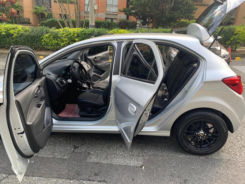 Chevrolet Onix • 2018 • 26,000 km 11