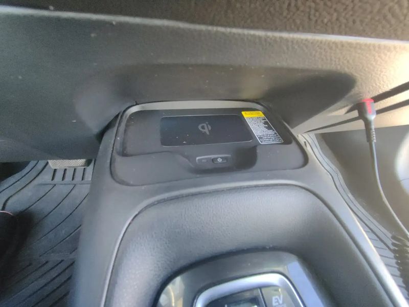 Toyota Corolla Hybrid • 2019 • 64,460 km 5