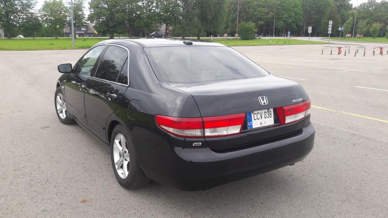 Honda Accord • 2004 • 155,000 km 10