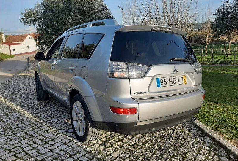 Mitsubishi Outlander • 2009 • 180,000 km 6