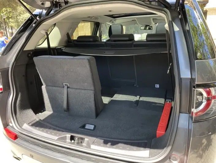 Land Rover Discovery Sport • 2016 • 105,000 km 2