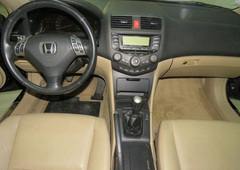 Honda Accord • 2005 • 199,999 km 3