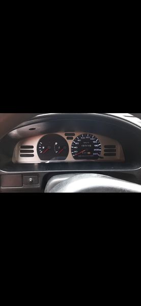 Nissan Sentra • 2012 • 160,000 km 6