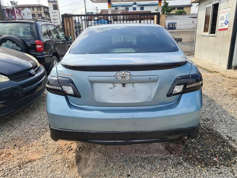 Toyota Camry • 2009 • 117,037 km 3