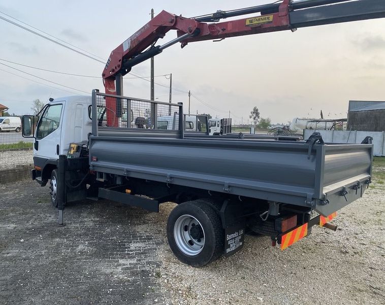 Mitsubishi Fuso canter • 2005 • 98,000 km 3
