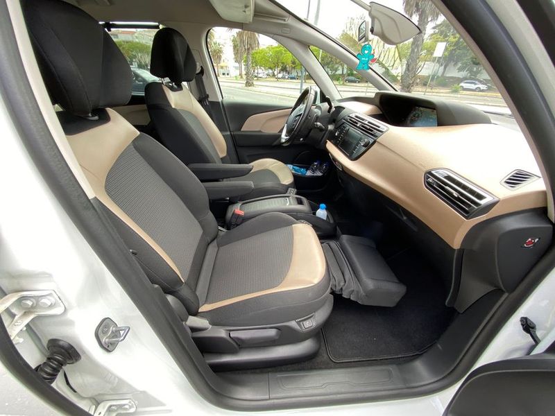 Citroën C4 Grand Picasso • 2015 • 180,000 km 5
