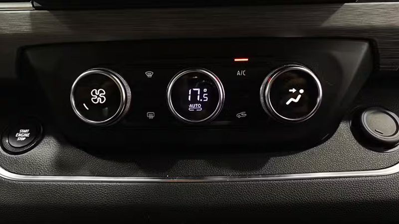 Renault Espace • 2022 • 22,865 km 18