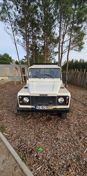 Land Rover Defender • 2001 • 226,000 km 1