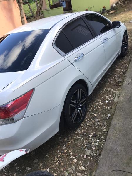 Honda Accord • 2010 • 150,000 km 12