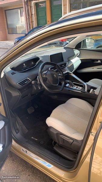 Peugeot 3008 • 2018 • 120,000 km 6