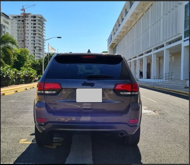 Jeep Grand Cherokee • 2018 • 88,700 km 2