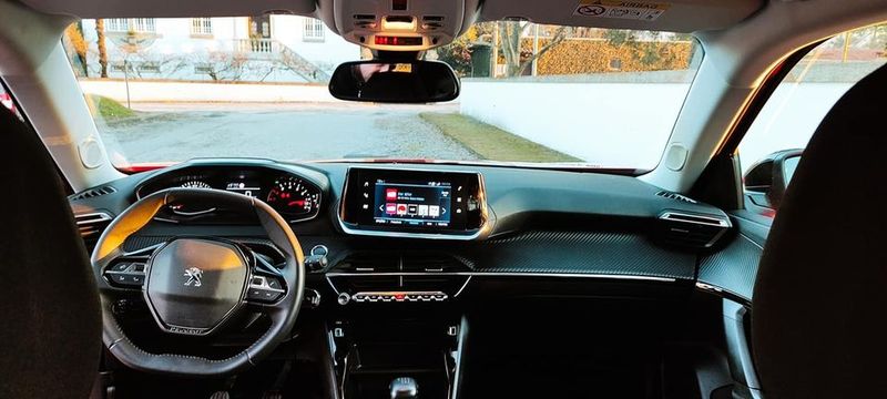 Peugeot 2008 • 2021 • 78,000 km 3