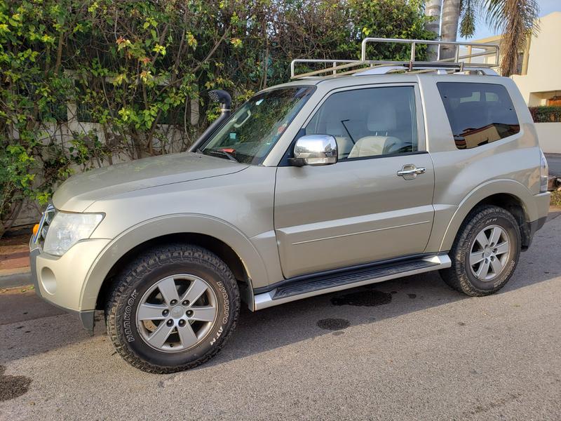 Mitsubishi Pajero • 2008 • 81,000 km 4