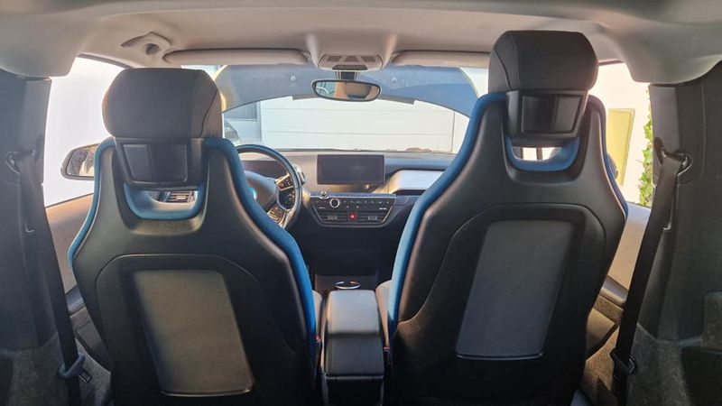 BMW i3 • 2017 • 105,000 km 9
