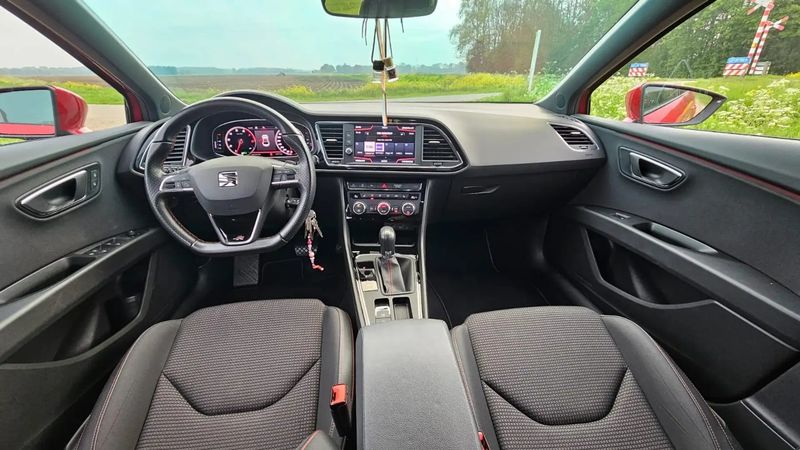 Seat Leon • 2019 • 88,000 km 7