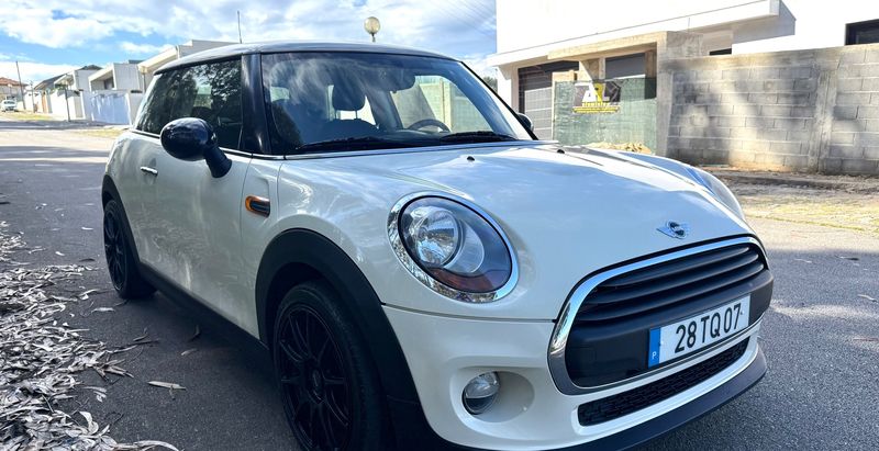 MINI Cooper D • 2014 • 183,822 km 3