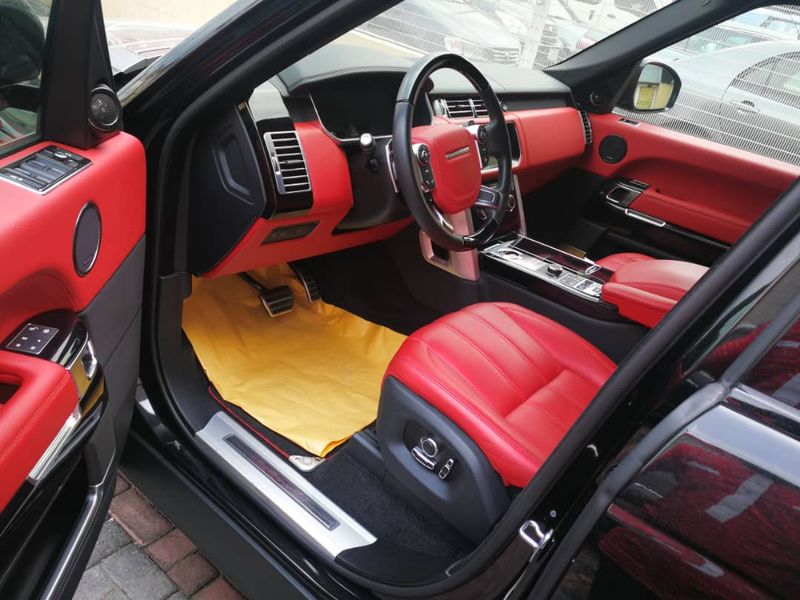 Land Rover Range Rover • 2018 • 36 km 3