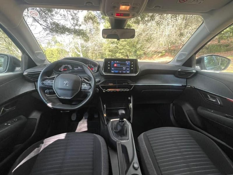 Peugeot 2008 • 2008 • 17,000 km 4