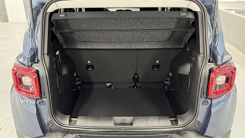 Jeep Renegade • 2023 • 123 km 10