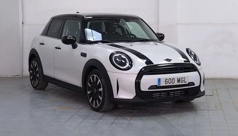 MINI Cooper • 2023 • 9,521 km 1