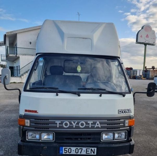 Toyota Dyna • 1994 • 187,000 km 3