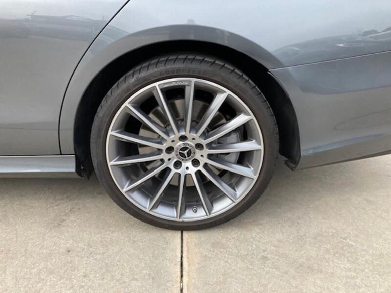 Mercedes-Benz E-Class • 2020 • 30,038 km 12