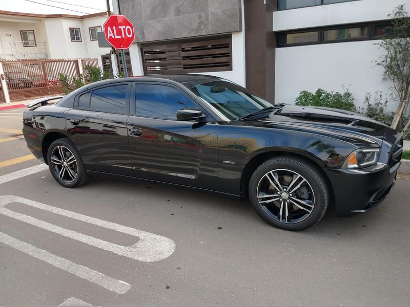 Dodge Charger • 2014 • 128,000 km 10