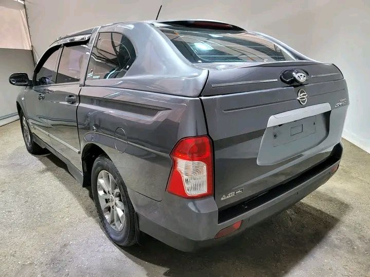 Am General Hummer • 2014 • 32 km 3