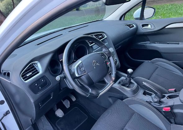 Citroën C4 • 2018 • 179,852 km 3