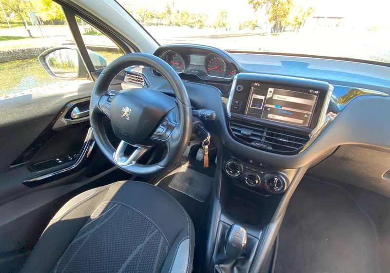 Peugeot 207 • 2013 • 129,999 km 6