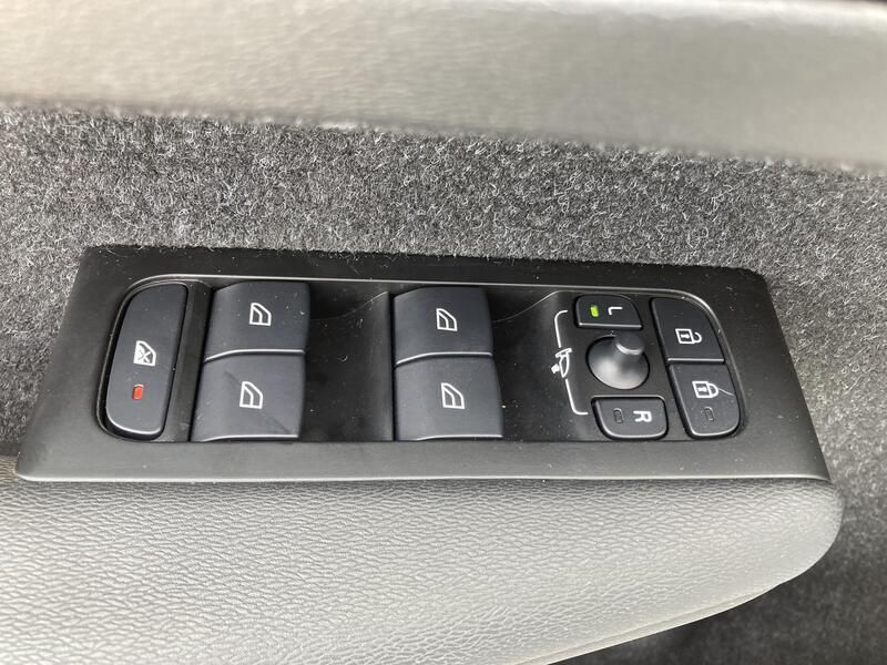 Volvo XC40 • 2021 • 50,273 km 21