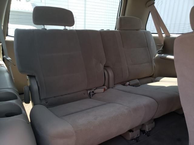 Toyota Sequoia • 2005 • 10,000 mi 7