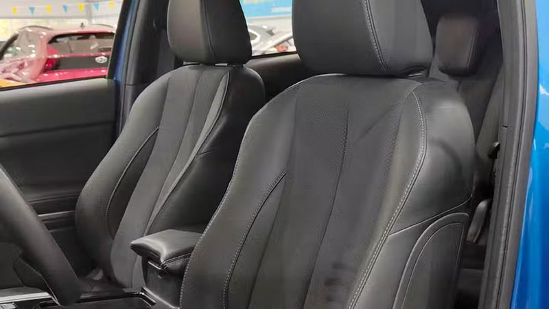 Mitsubishi Eclipse Cross • 2023 • 49,505 km 6