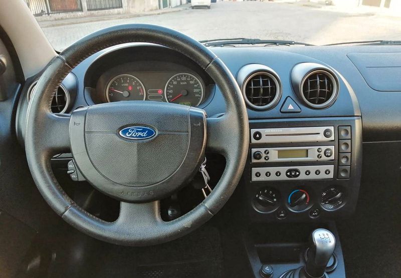 Ford Fiesta • 2003 • 170,000 km 5